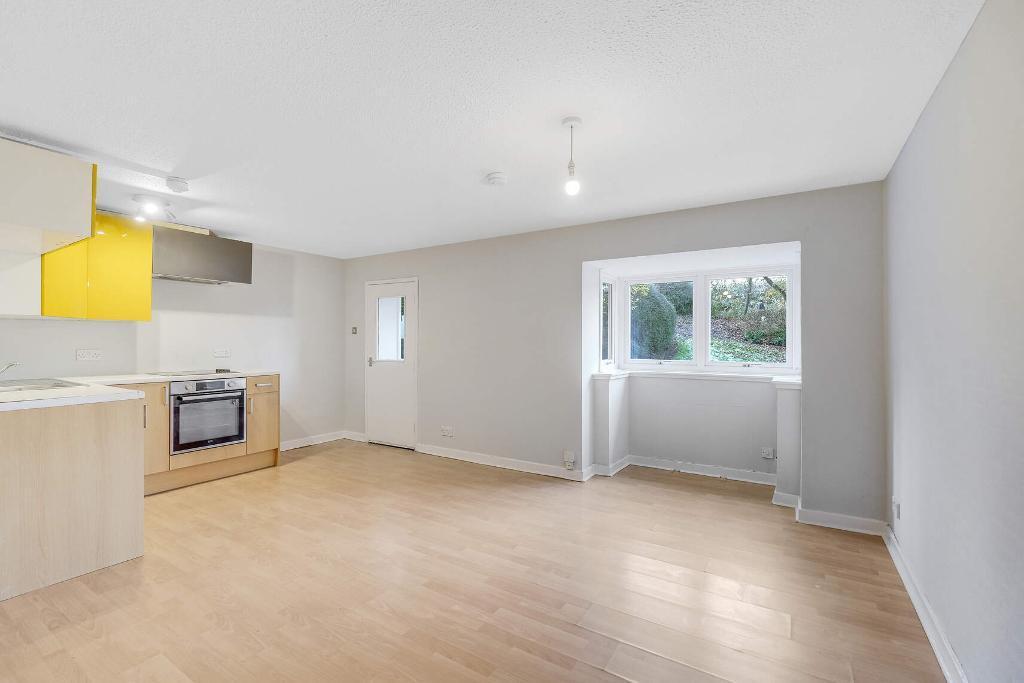 Living Room/Kitchen