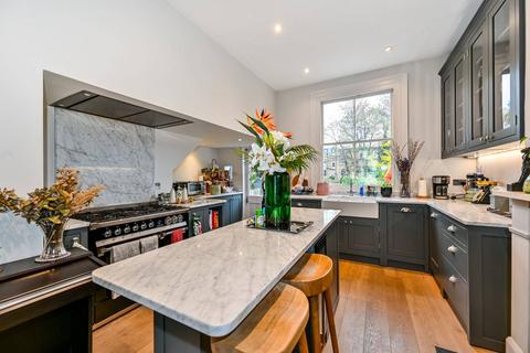 3 bedroom maisonette for sale, Berriman Road, Islington, London, N7