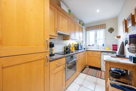 2 bedroom flat for sale, Russell Road, Kensington, London, W14