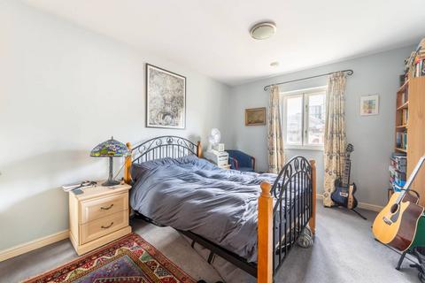 2 bedroom flat for sale, Russell Road, Kensington, London, W14