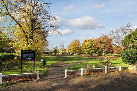 3 bedroom apartment for sale, Sheen Lane, Mortlake, SW14