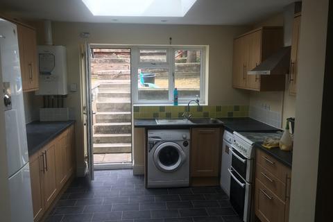 6 bedroom terraced house to rent, North Road, Bristol BS6