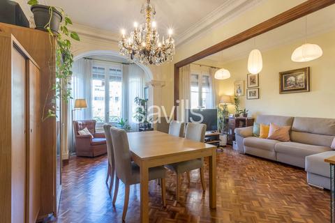 3 bedroom apartment, Flat For Sale In Eixample, Eixample, Barcelona