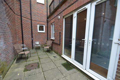 2 bedroom apartment to rent, Foxley Lane, Purley, CR8