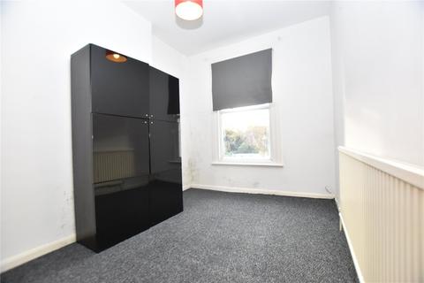 2 bedroom apartment to rent, Portland Road, London, SE25