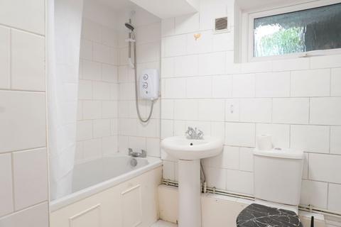 Flat 3, Pine Trees Portsmouth Road, Esher, KT10 9JF