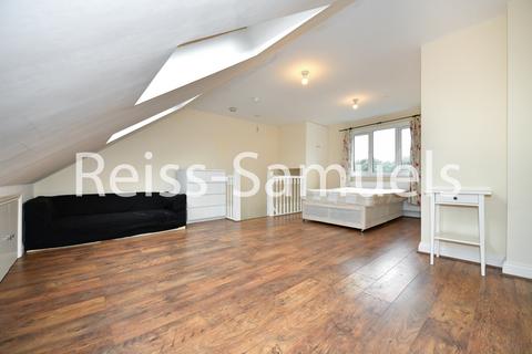 6 bedroom semi-detached house to rent, Ambassador Square, Canary Wharf, London E14