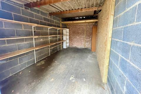 Garage for sale, Pondmoor Road, Bracknell, Berkshire