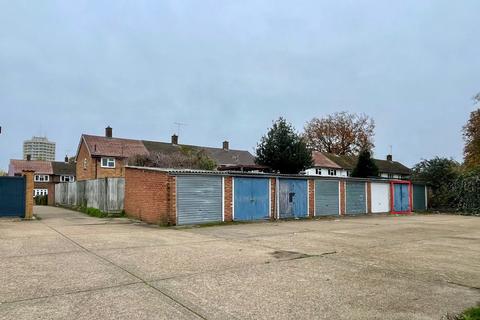 Garage for sale, Pondmoor Road, Bracknell, Berkshire