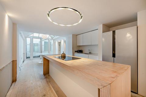 2 bedroom flat for sale, Lowndes Square, Knightsbridge, London
