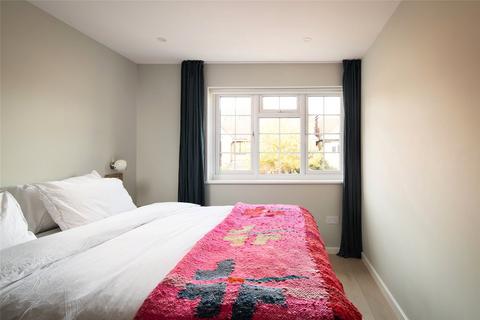 44 Sharon Gardens, London, E9 7RX