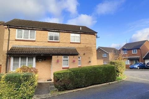 4 bedroom detached house to rent, Watson Close, Wellingborough