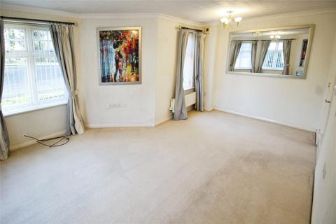 2 bedroom flat for sale, St. Peters Close, Worcestershire B61