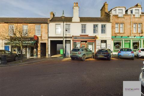 2 bedroom flat to rent, High Street, Biggar