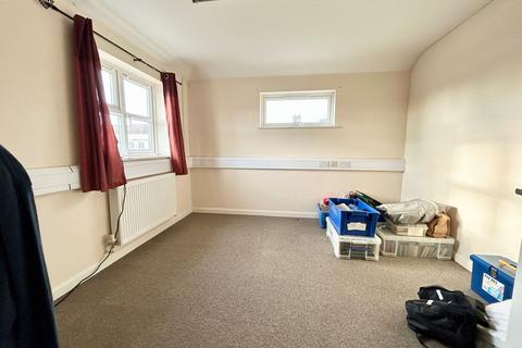 2 bedroom apartment to rent, Beach Station Road, Felixstowe