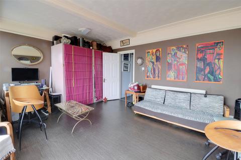Flat 3, 8 Avenue Road, Ilfracombe, EX34 9AT