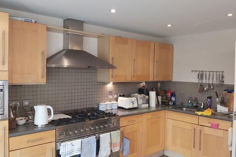 1 bedroom in a house share to rent, Avondale Road