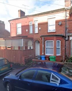 4 bedroom terraced house to rent, Woodland Avenue, Manchester