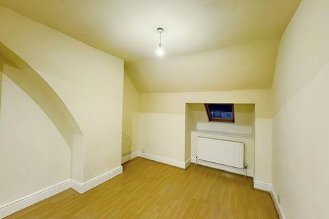 2 bedroom apartment to rent, Red Bank Road, Blackpool FY2