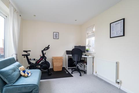 2 Parkview Close, Carshalton, SM5 3JZ