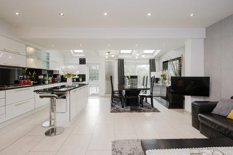 4 bedroom end of terrace house for sale, Kenley Road, London SW19