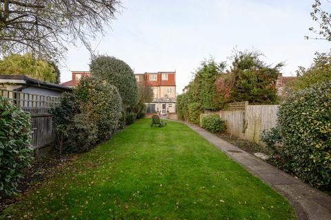 4 bedroom end of terrace house for sale, Kenley Road, London SW19