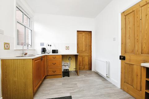 3 bedroom terraced house to rent, Bow Street, Durham DH6