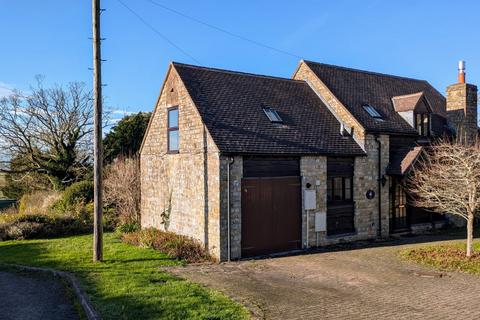 Farriers Barn, Farriers Court Ab Lench Road, Church Lench, Evesham, WR11 4UQ