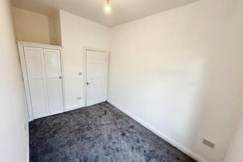 3 bedroom terraced house to rent, Grosvenor Road, Greater Manchester SK14