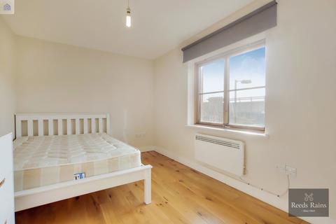 2 bedroom apartment to rent, Raymouth Road, London SE16