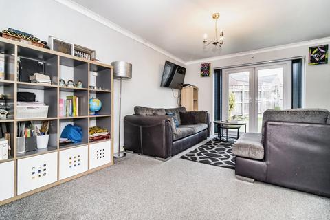 3 Bottomley Side, Manchester, M9 8EZ
