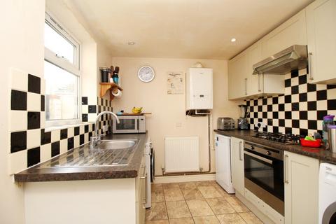 3 bedroom end of terrace house for sale, Vale Road, Denbighshire LL18