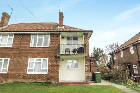 1 bedroom flat for sale, Fieldhouse Drive, Leeds LS17