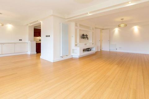 2 bedroom ground floor maisonette to rent, NW2