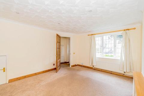 3 bedroom detached house to rent, Pudbrooke Gardens, Southampton SO30