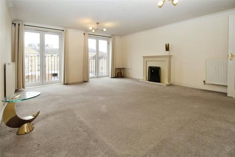 2 bedroom flat for sale, The Dell, Hampshire SO15