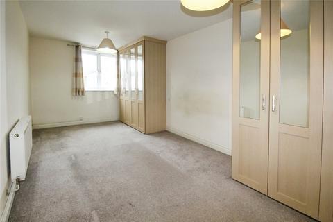 2 bedroom flat for sale, The Dell, Hampshire SO15