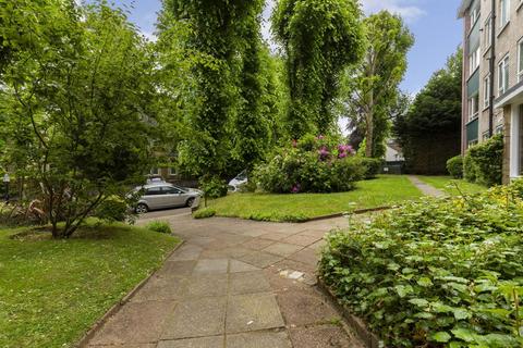 1 bedroom ground floor flat to rent, N8