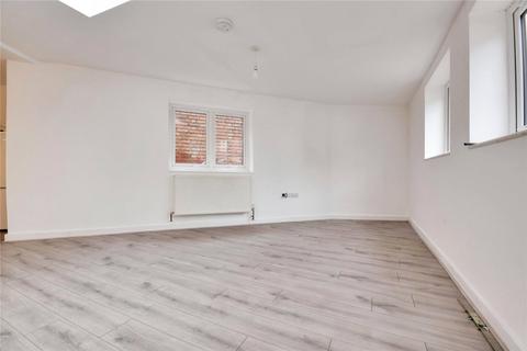 3 bedroom flat for sale, Silverdale Road, Kent TN4