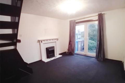 2 bedroom terraced house to rent, Newholme Gardens, Manchester M28