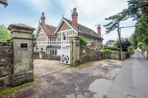 4 bedroom semi-detached house to rent, Seven Sisters Road, St. Lawrence, Ventnor