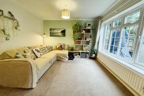 20 Combeland Road, Minehead, TA24 6BT