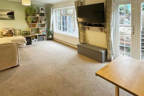 20 Combeland Road, Minehead, TA24 6BT