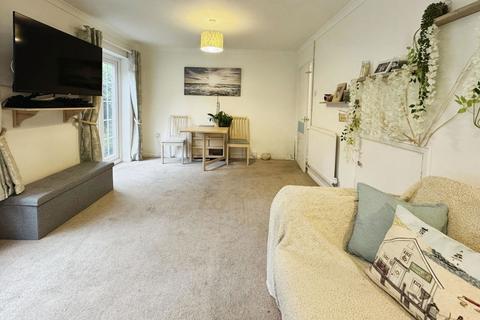 20 Combeland Road, Minehead, TA24 6BT
