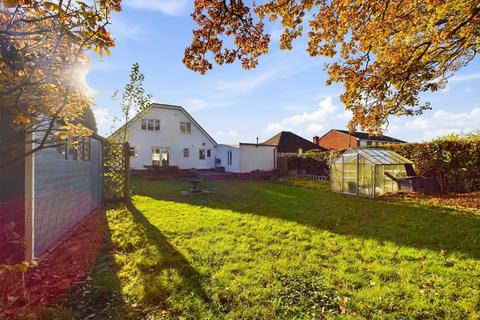 4 bedroom detached bungalow for sale, Windsor Road, Lindford, Bordon, Hampshire, GU35