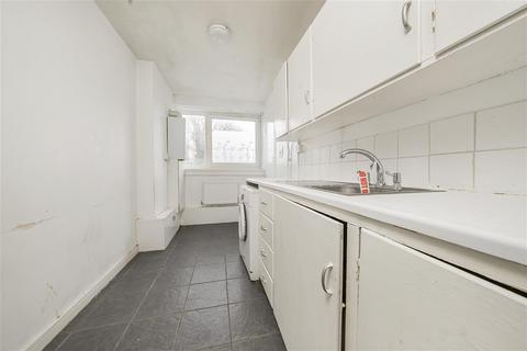 Studio for sale, Somborne House, Fontley Way, London