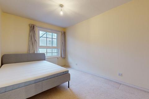 2 bedroom flat to rent, Henderson Drive