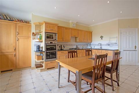 2 bedroom penthouse for sale, St. Georges Avenue, Weybridge, Surrey, KT13