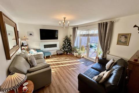 4 bedroom detached house for sale, Victory Avenue, Higher Heath,