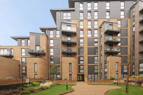 1 bedroom flat for sale, Baltic Avenue, Brentford TW8